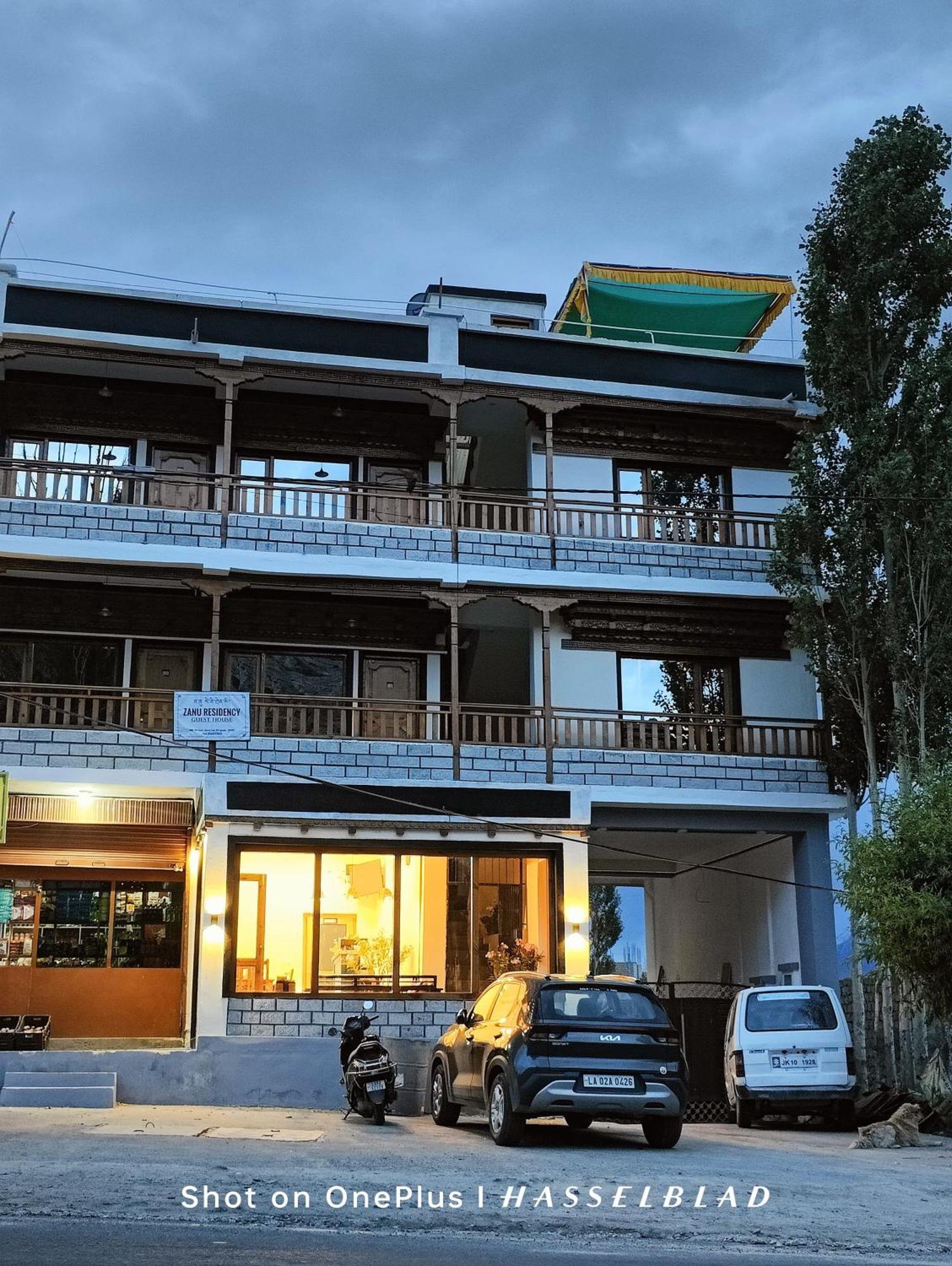 Zanu Residency Hotel Leh Kültér fotó